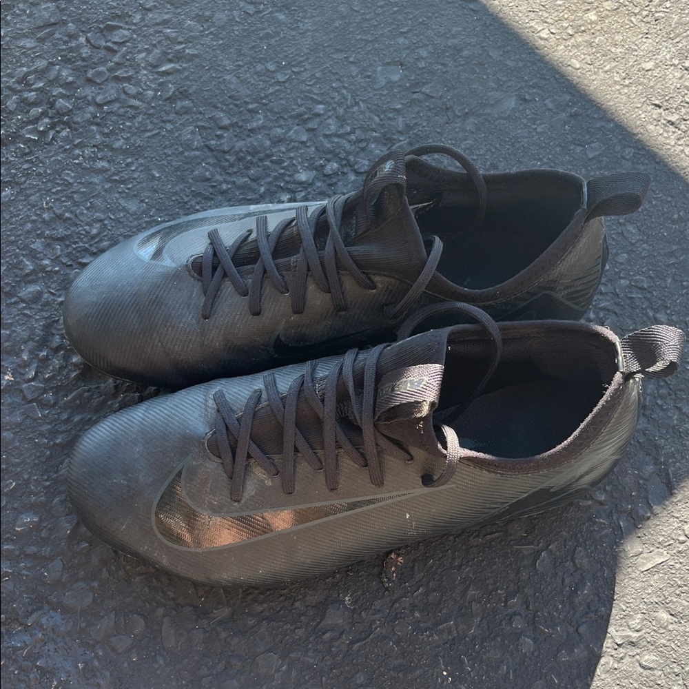 Nike kids black soccer  Athletic Shoes